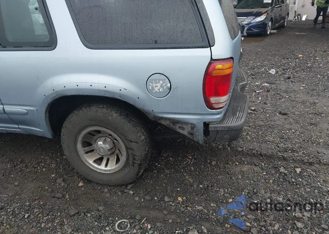 1FMYU22X1WUC48977: 43996051