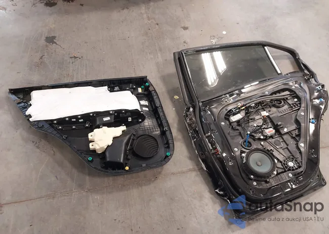 KNDPMCAC8L7630860: 43996059