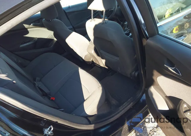 1G1BE5SM7J7106910: 43996068