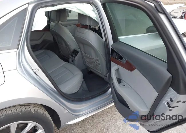 WAUGMAF44LA058059: 43996094