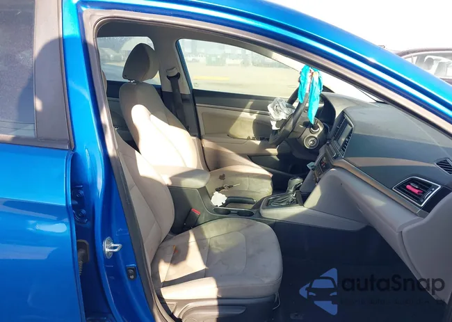 KMHD84LF9HU401788: 43996161