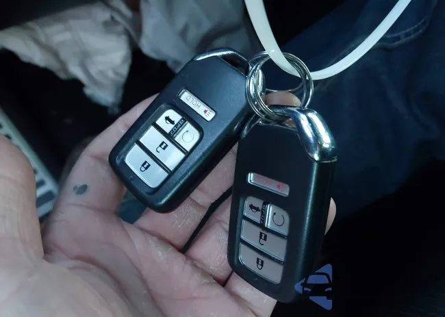 1HGCV2F37KA002709: 43996168