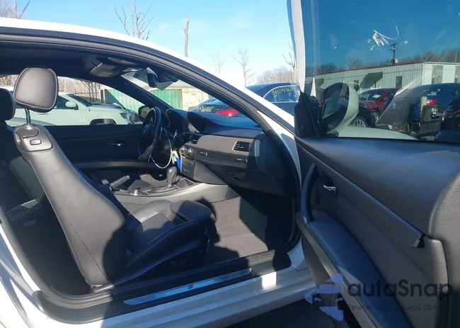 WBAKG7C5XCE802872: 43995293