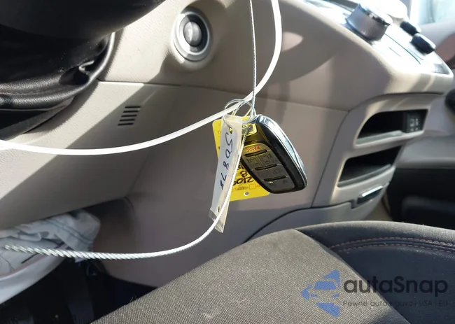 2C4RC1DG9JR130345: 43995342