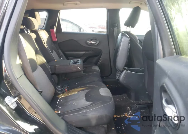 1C4PJLAB7GW281993: 43995357