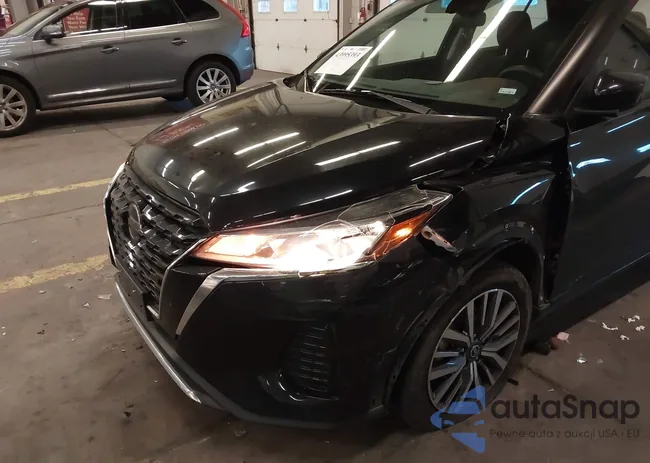 3N1CP5CV8ML489210: 43995393