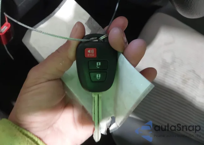 2T3ZFREV0FW200962: 43995400