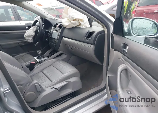 3VWDF71K46M680318: 43995414