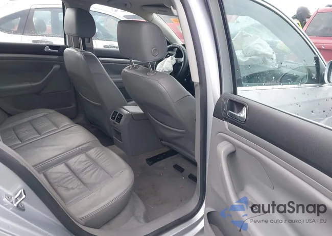 3VWDF71K46M680318: 43995414