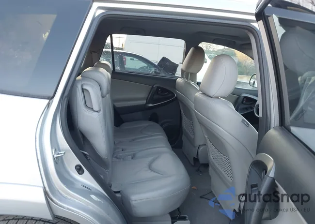 JTMDF4DV1B5046102: 43995531