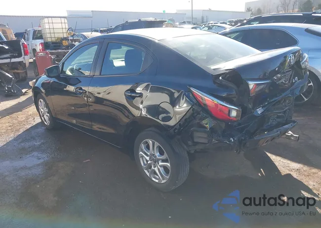 3MYDLBYV7JY315312: 43995541