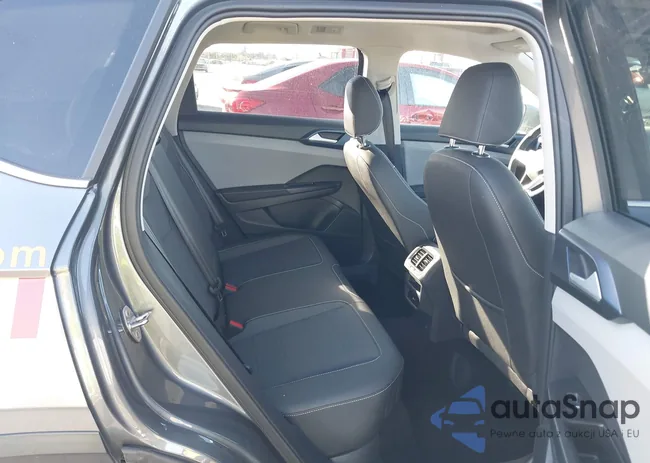 3VVVX7B23RM072959: 43995558