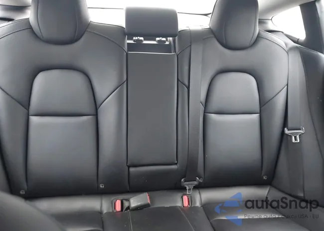 5YJ3E1EB1MF009893: 43996721