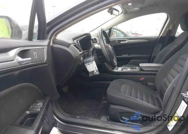 3FA6P0LU9HR413816: 43996749