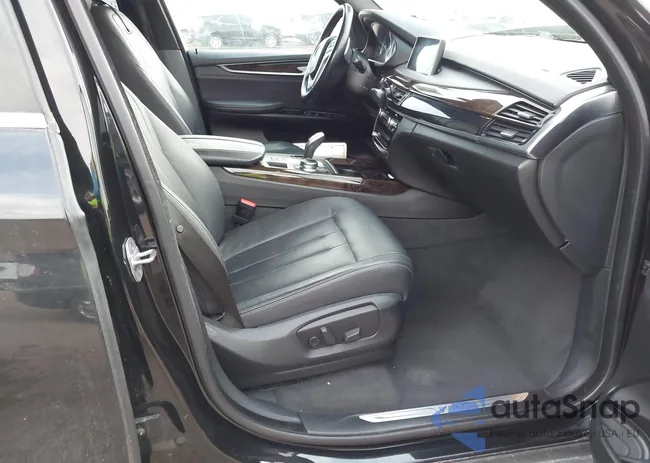 5UXKR0C53J0Y01852: 43996885