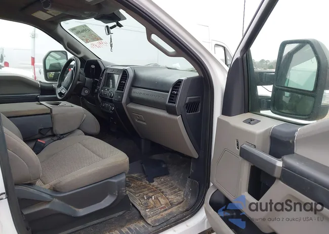 1FT8W3DT7NEE21182: 43996896