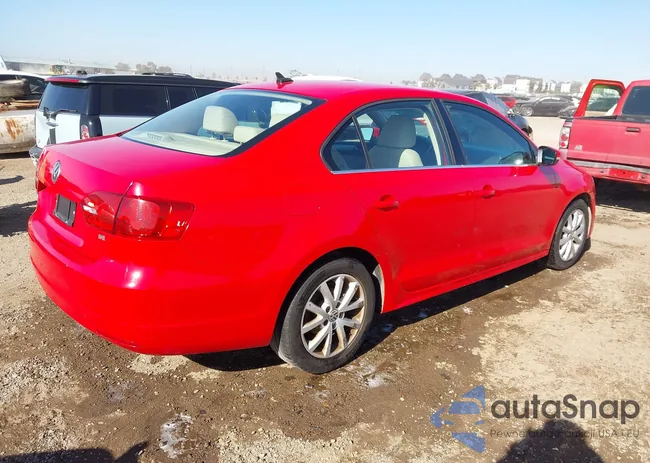 3VWB17AJ2EM366341: 43996925