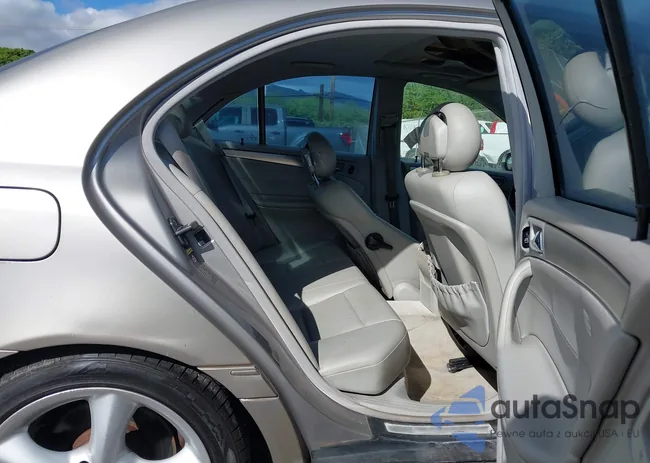 WDBRF40J65F597454: 43996947