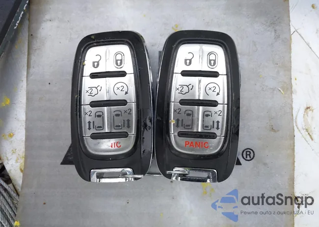 2C4RC1BG1MR602335: 43997058