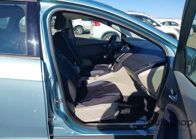 1FAHP3K27CL413251: 43996402