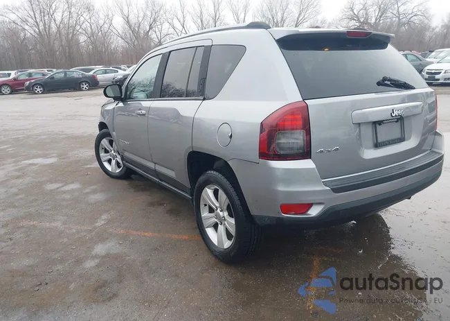 1C4NJDBBXGD646030: 43996573