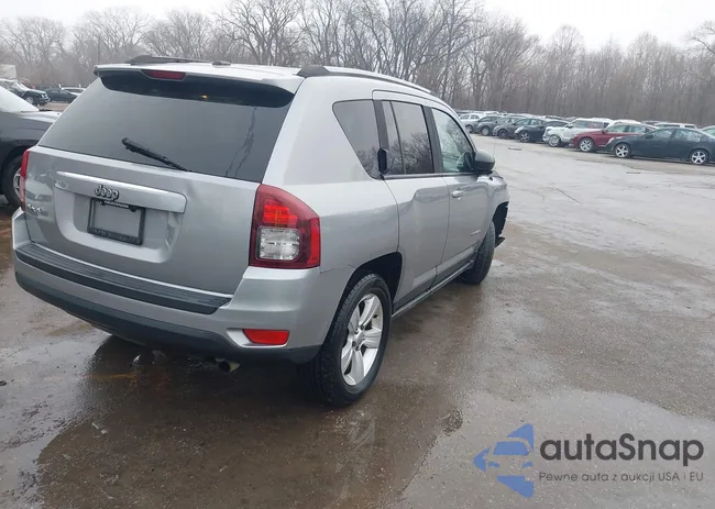 1C4NJDBBXGD646030: 43996573