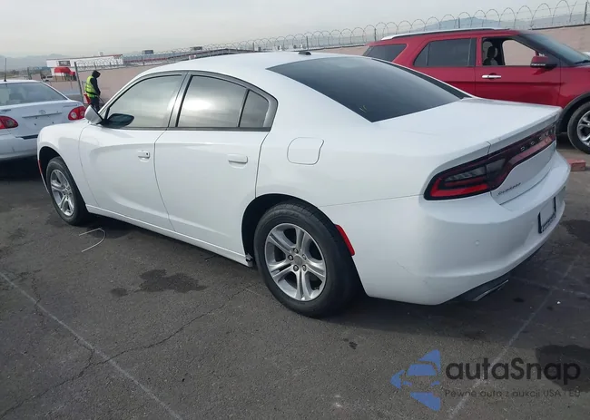 2C3CDXBG4FH726795: 43996602