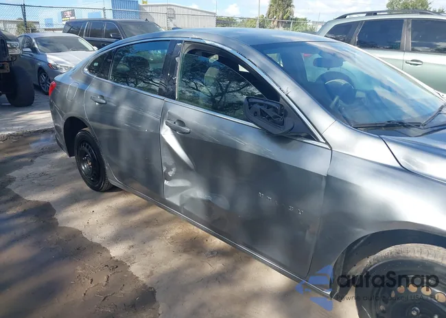 1G1ZD5ST9PF192356: 43996621