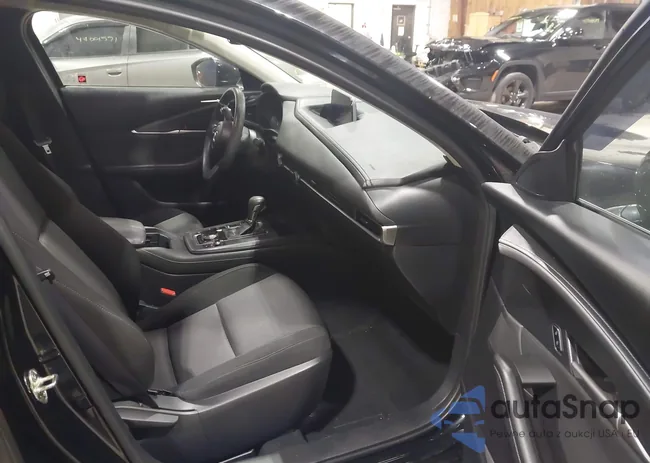 3MVDMAAL4MM230467: 43996646