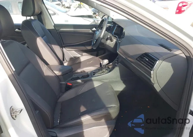 3VWEB7BU3KM230315: 43997677