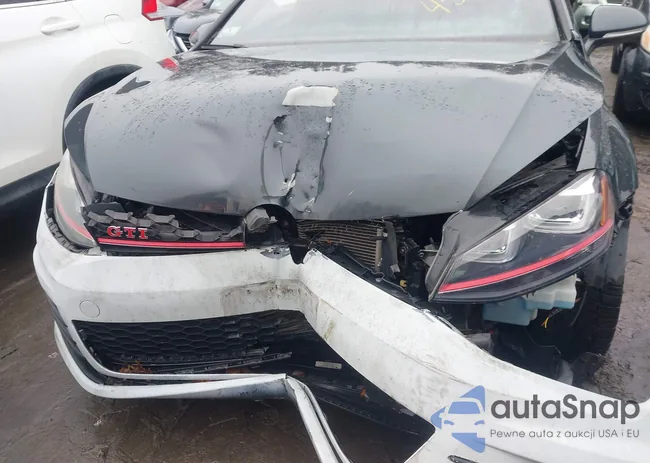 3VW447AU8HM006036: 43997678