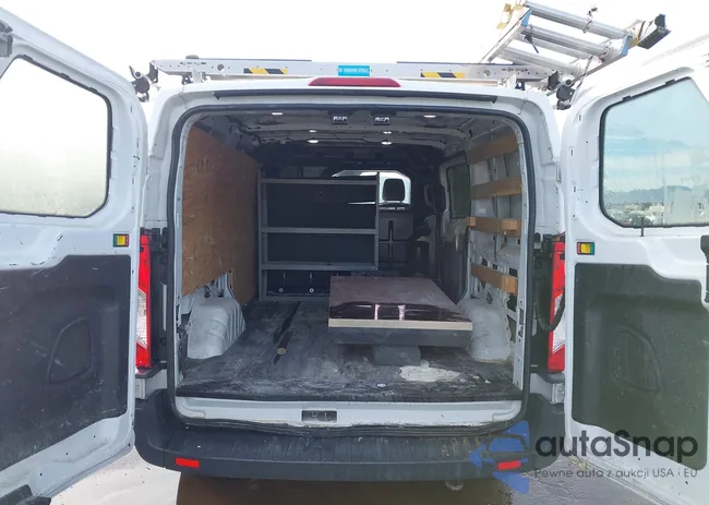 1FTYR1YM5JKA88734: 43997719