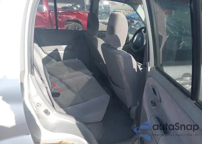 JS3TD62V054200424: 43997787