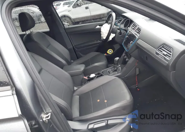 3VV3B7AX6LM133635: 43997966