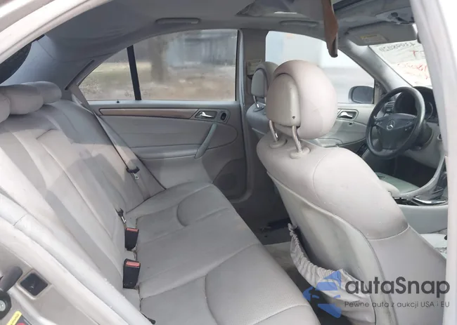 WDBRF40J94A648506: 43998020