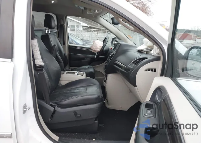 2C4RC1CG3ER466712: 43998050