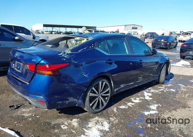 1N4BL4CV7LN305443: 43998079