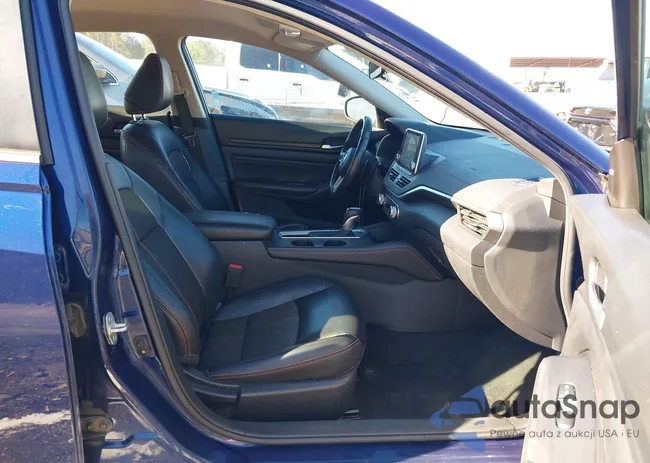 1N4BL4CV7LN305443: 43998079