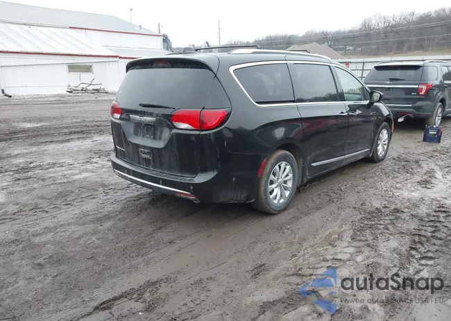 2C4RC1BGXJR212314: 43998110