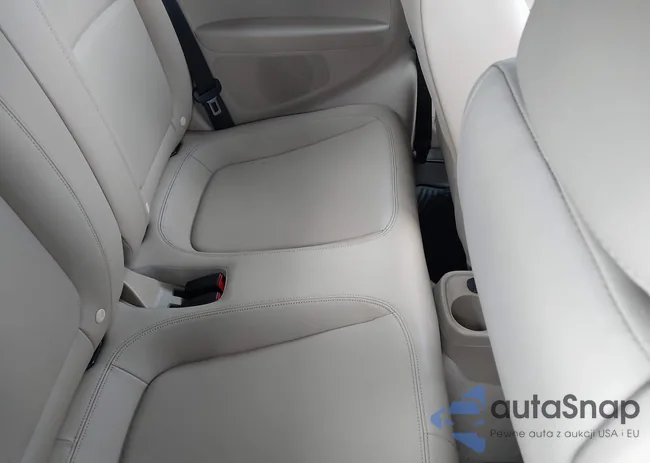 3VW5P7ATXEM802124: 43998247