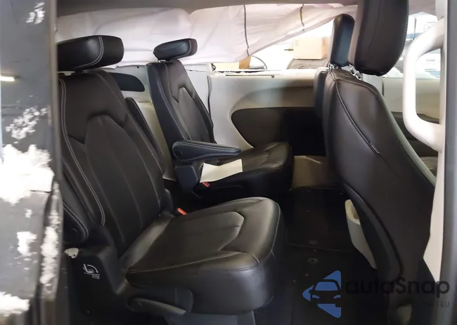 2C4RC3BG6PR593227: 43997289