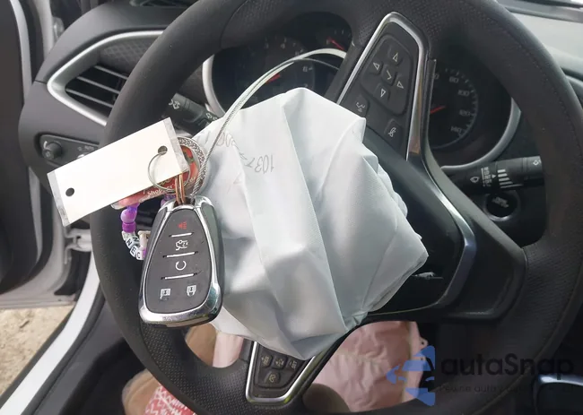 1G1ZC5ST7LF074870: 43997359