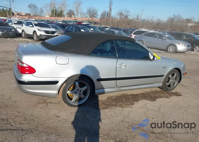 WDBLK70G81T082555: 43997422