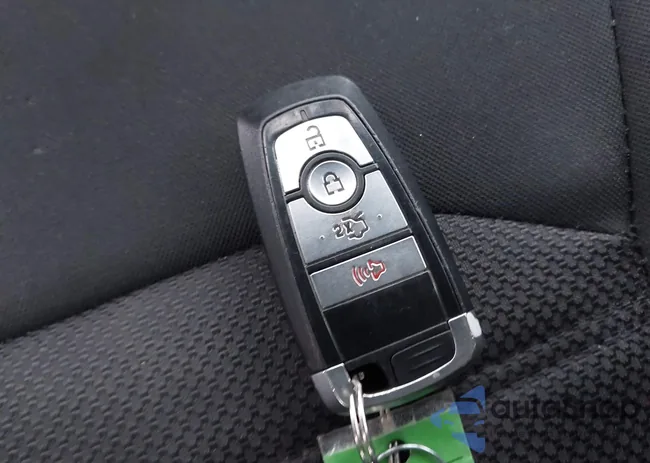 3FA6P0HD0LR140623: 43997441