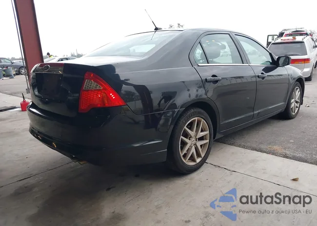 3FAHP0JA6BR140553: 43997467