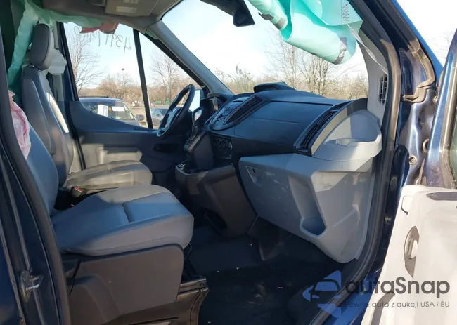 1FTYR1CM7JKA68251: 43997486