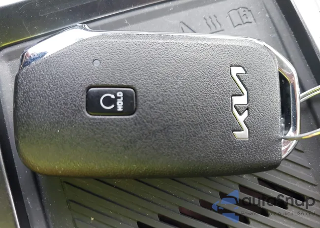 KNDC3DLC5R5611515: 43997502