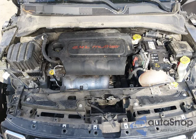 3C4NJDCB3NT161024: 43997564