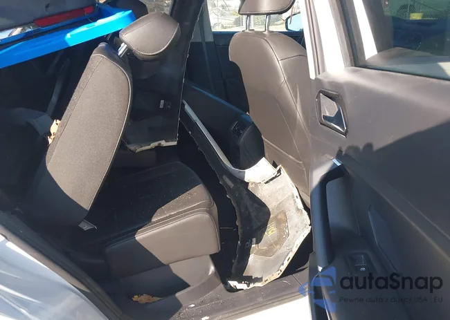 3VV2B7AX3JM207330: 43997572