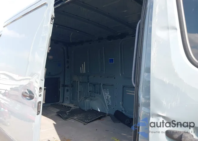 W1Y4KBHYXRT167328: 43998683